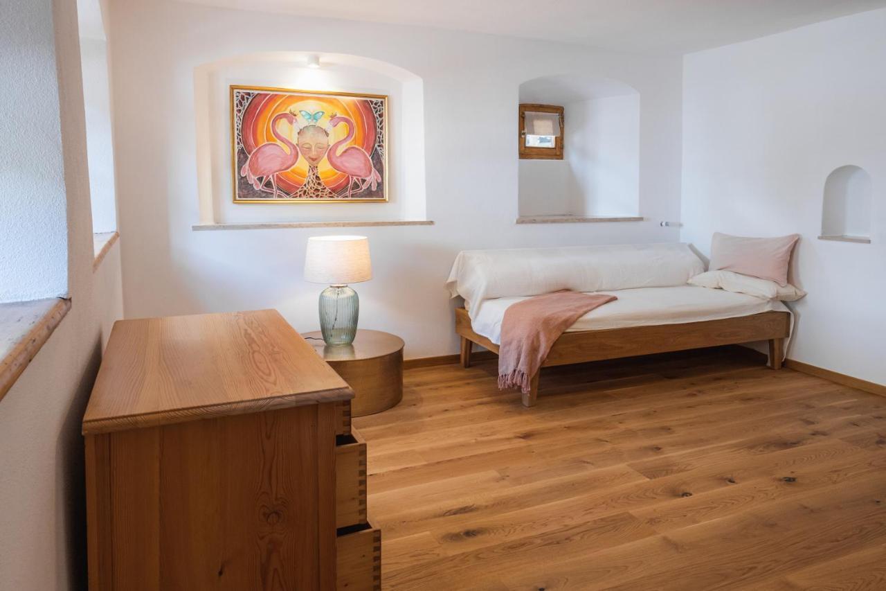 Historische Wohnung Mit Gehobenem Ambiente Walting Exterior foto